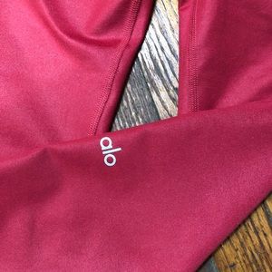 ALO Yoga Raspberry Long Leggings XS